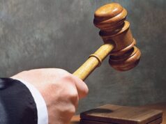 Lo sentencian a leer novelas clásicas para evitar ir a prisión