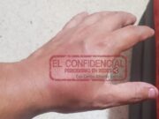 Policías lo golpean y le roban dinero a joven en Minatitlán