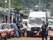 Ruta de urbans Pajapan – Mina en riesgo, taxistas se inconforman