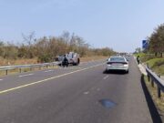 Emboscan a policías; dos muertos, dos heridos y uno privado de su libertad