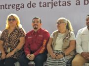 Entrega Cazarín 909 tarjetas a jóvenes construyendo el futuro en Coatza