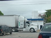 Carretera ancha un caos diario con tanto trailer