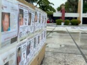 Buscan a sus desaparecidos en Coatza