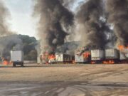 Se incendian cajas y trailers en pensión del área industrial de Pajaritos