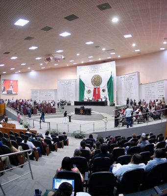 Impulsan reforma constitucional en materia de no reelección y nepotismo electoral