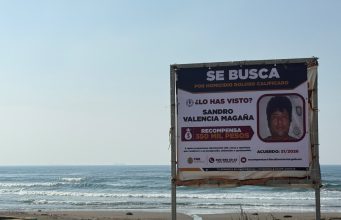 Colocan lonas de recompensa en el malecón de Coatzacoalcos. FGE busca a Sandro por el delito de homicidio doloso